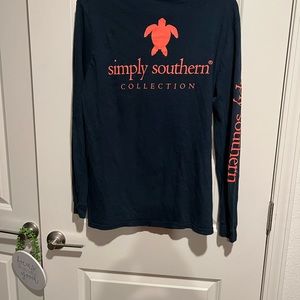 Simply Southern Long sleeve hoodie. Thin material. Size medium. Gently used.